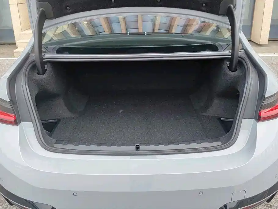 BMW i3 2025 2025 eDrive 35 L