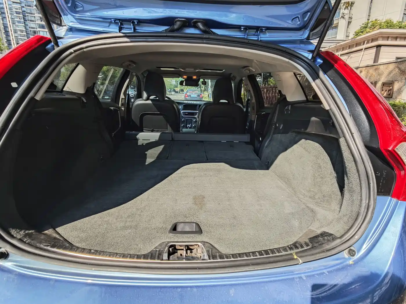Фото 26 - Volvo V60