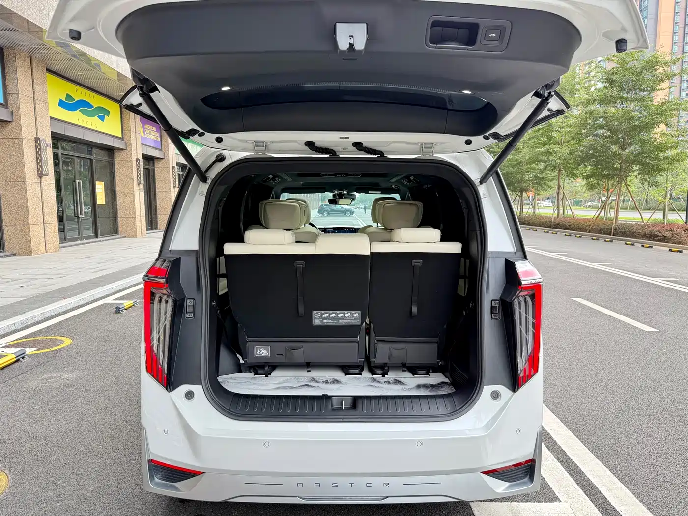 GAC Trumpchi Trumpchi M8 2023 Model Master Series 400T Flagship Edition фото 6