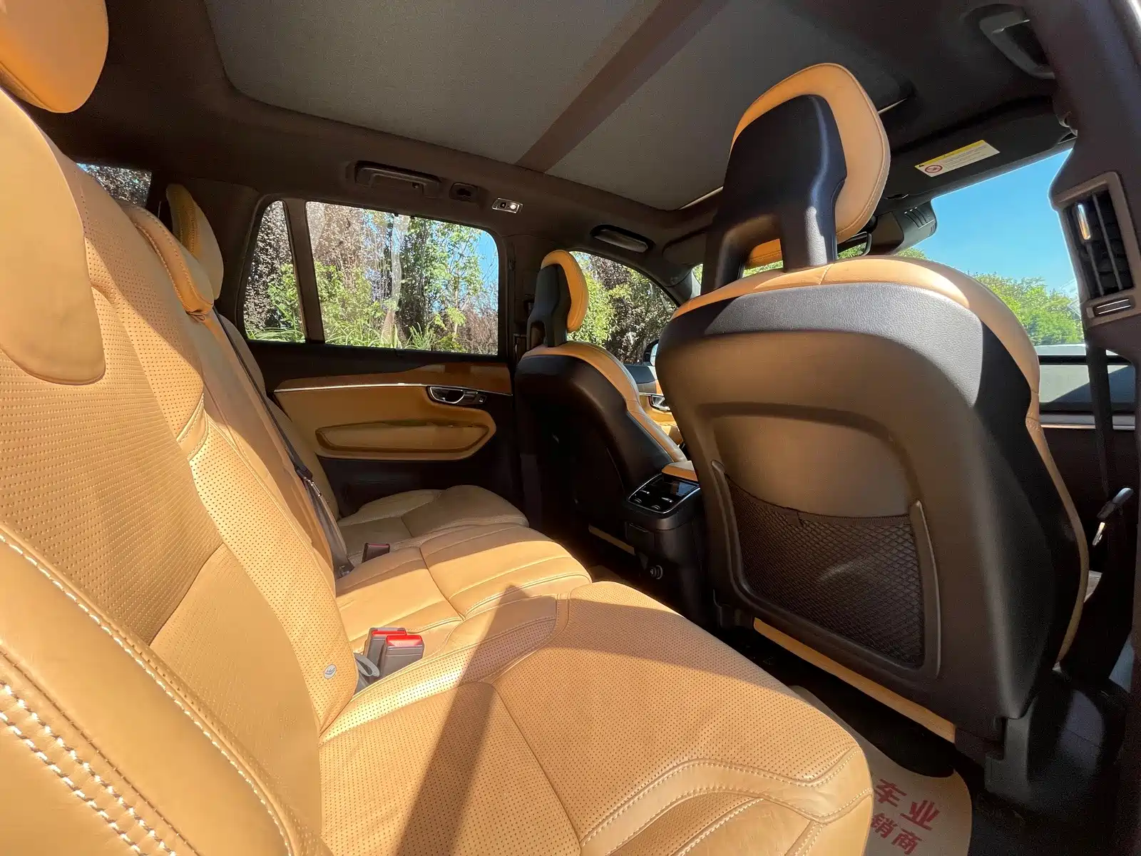Фото 11 - Volvo XC90