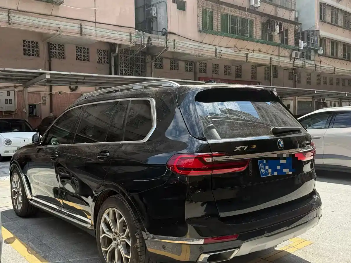 Фото 6 - BMW X7