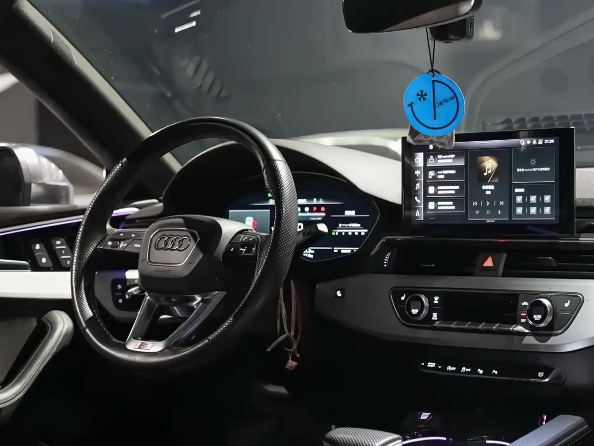 AUDI S5