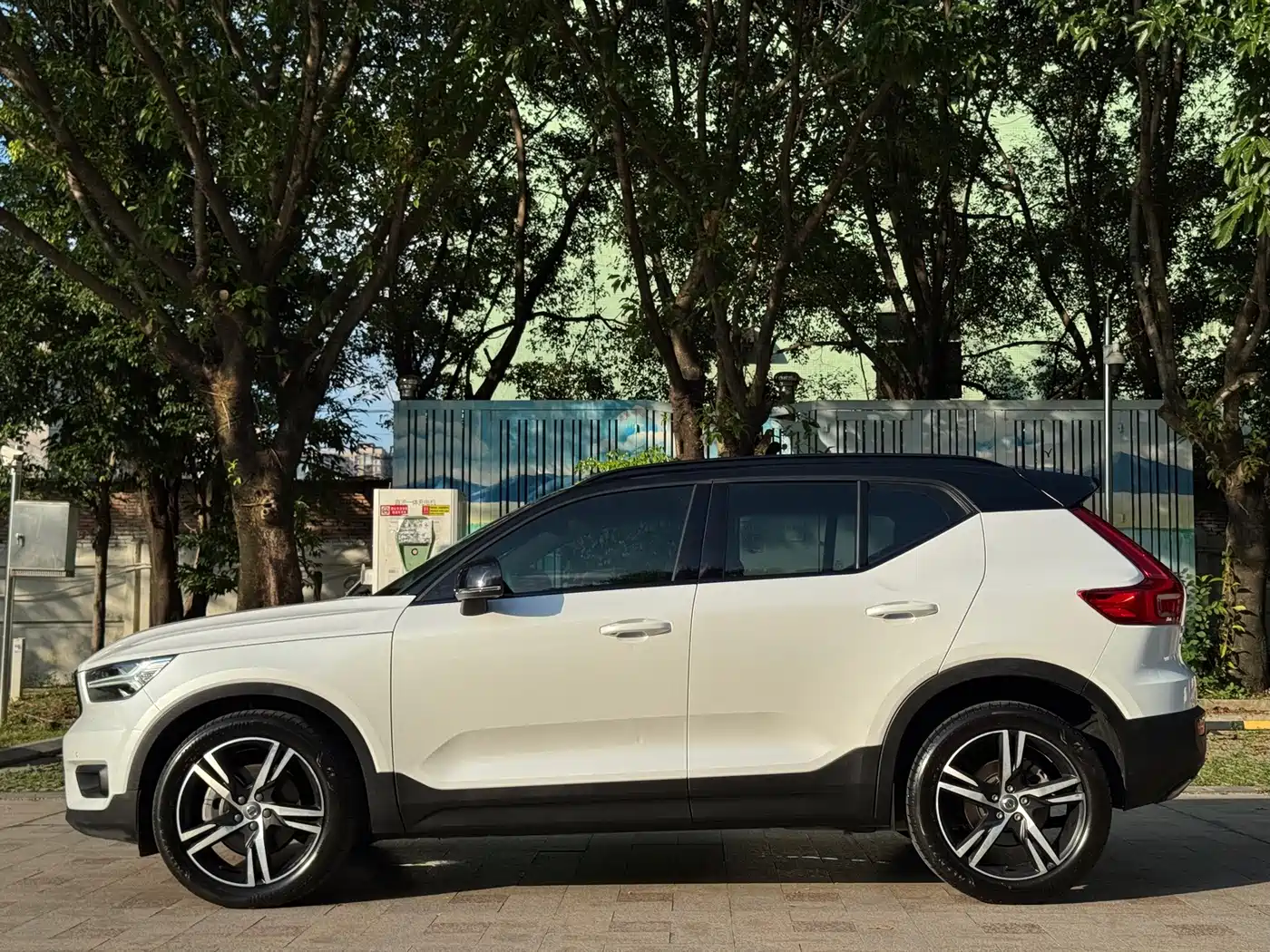 Фото 5 - Volvo XC40
