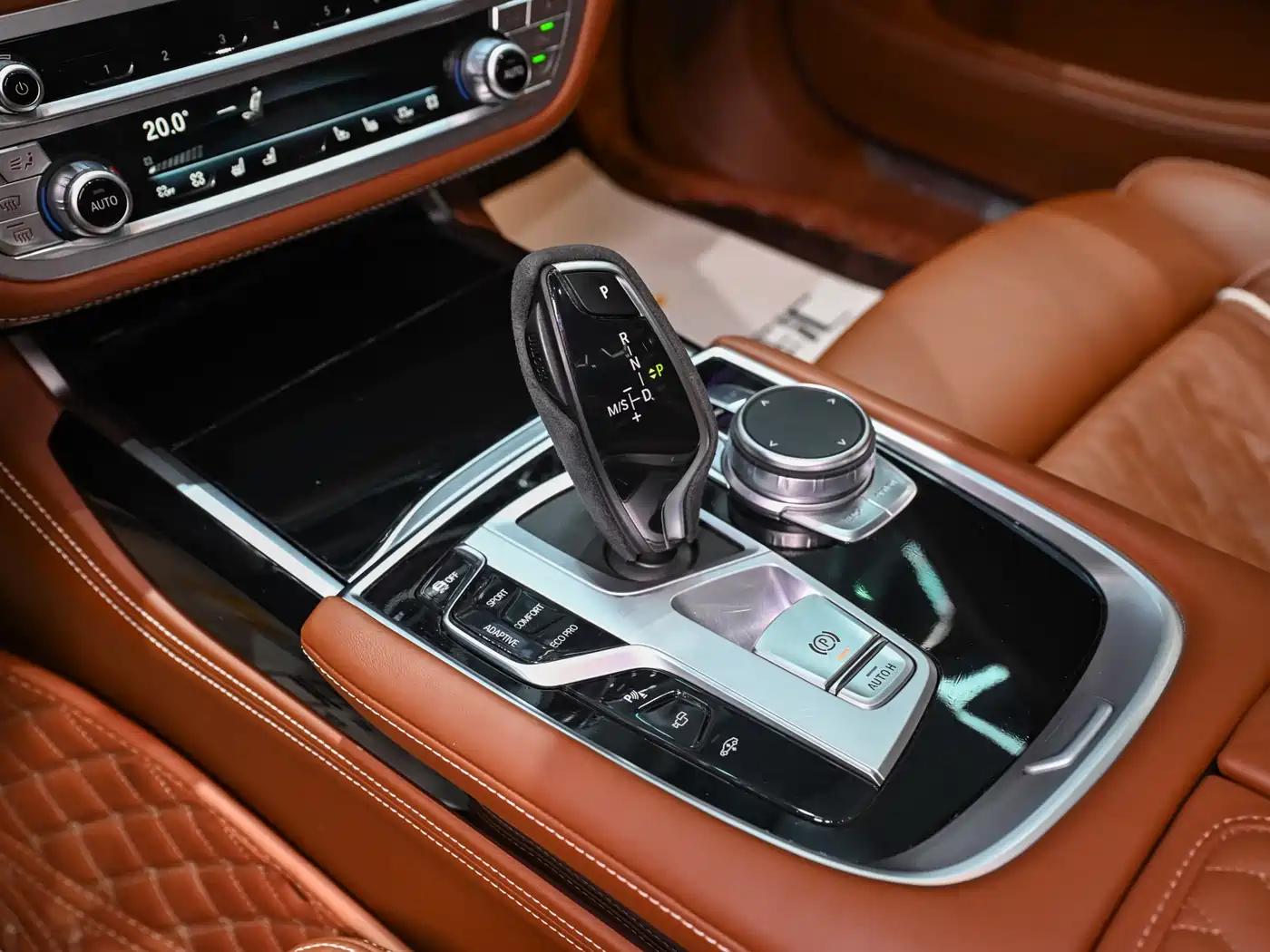 BMW 7 Series 2021 Model 740Li xDrive Executive Luxury Package фото 19
