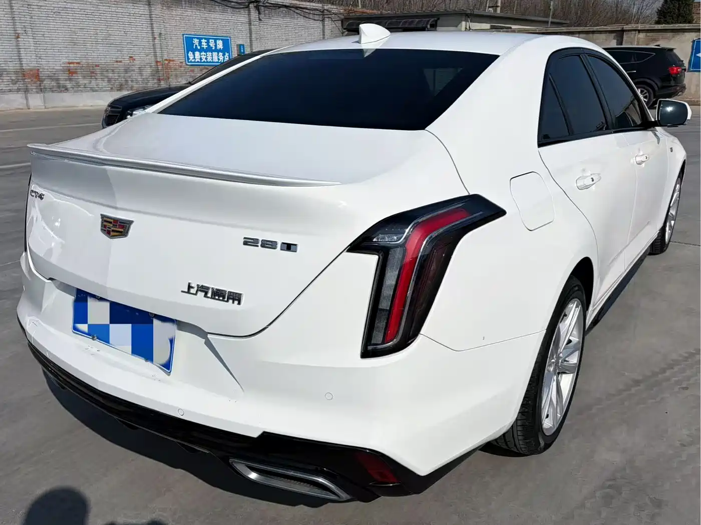 CADILLAC CT4