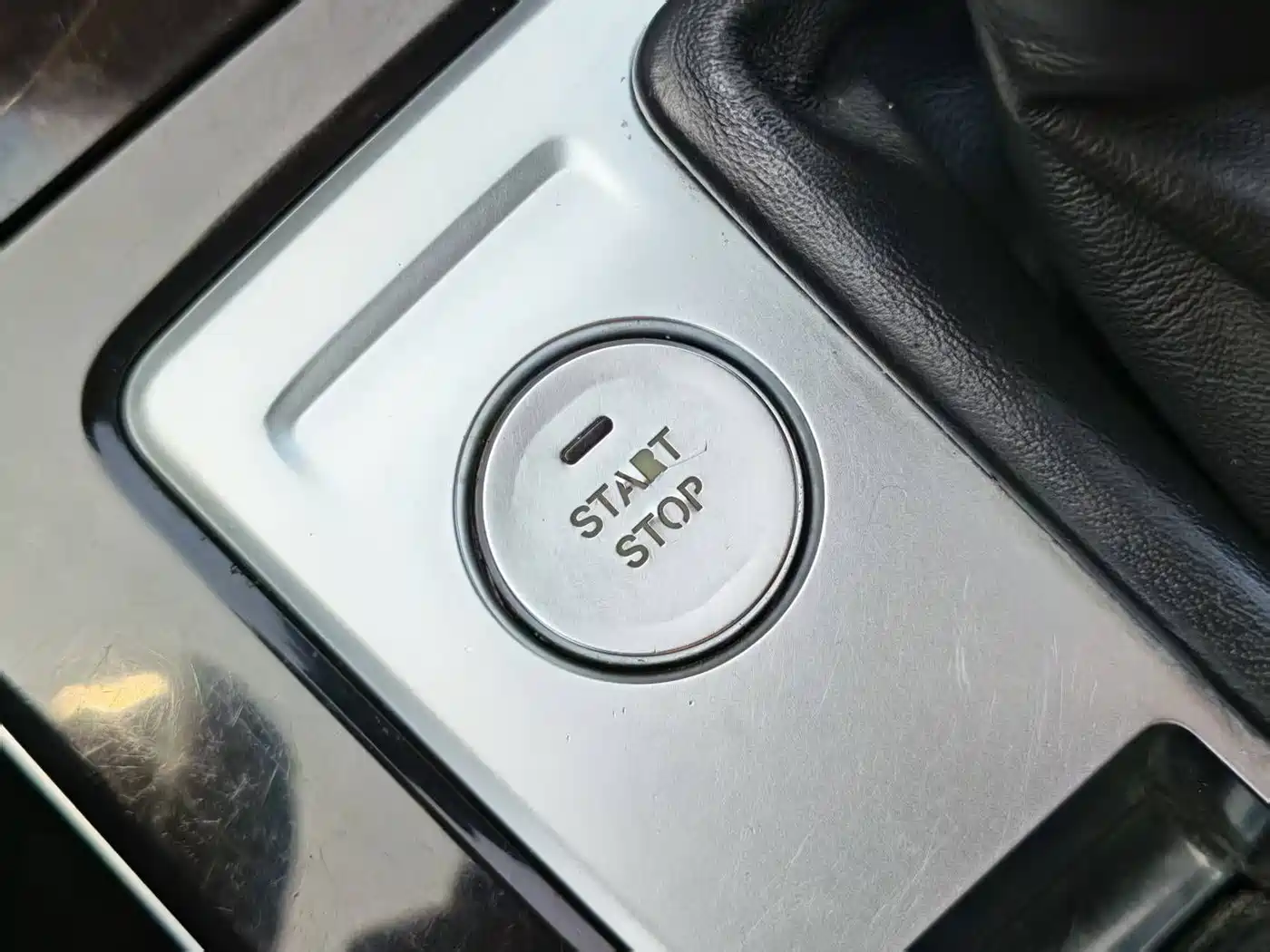Hongqi H5 2018 30TD Smart Connected Royal Edition фото 22