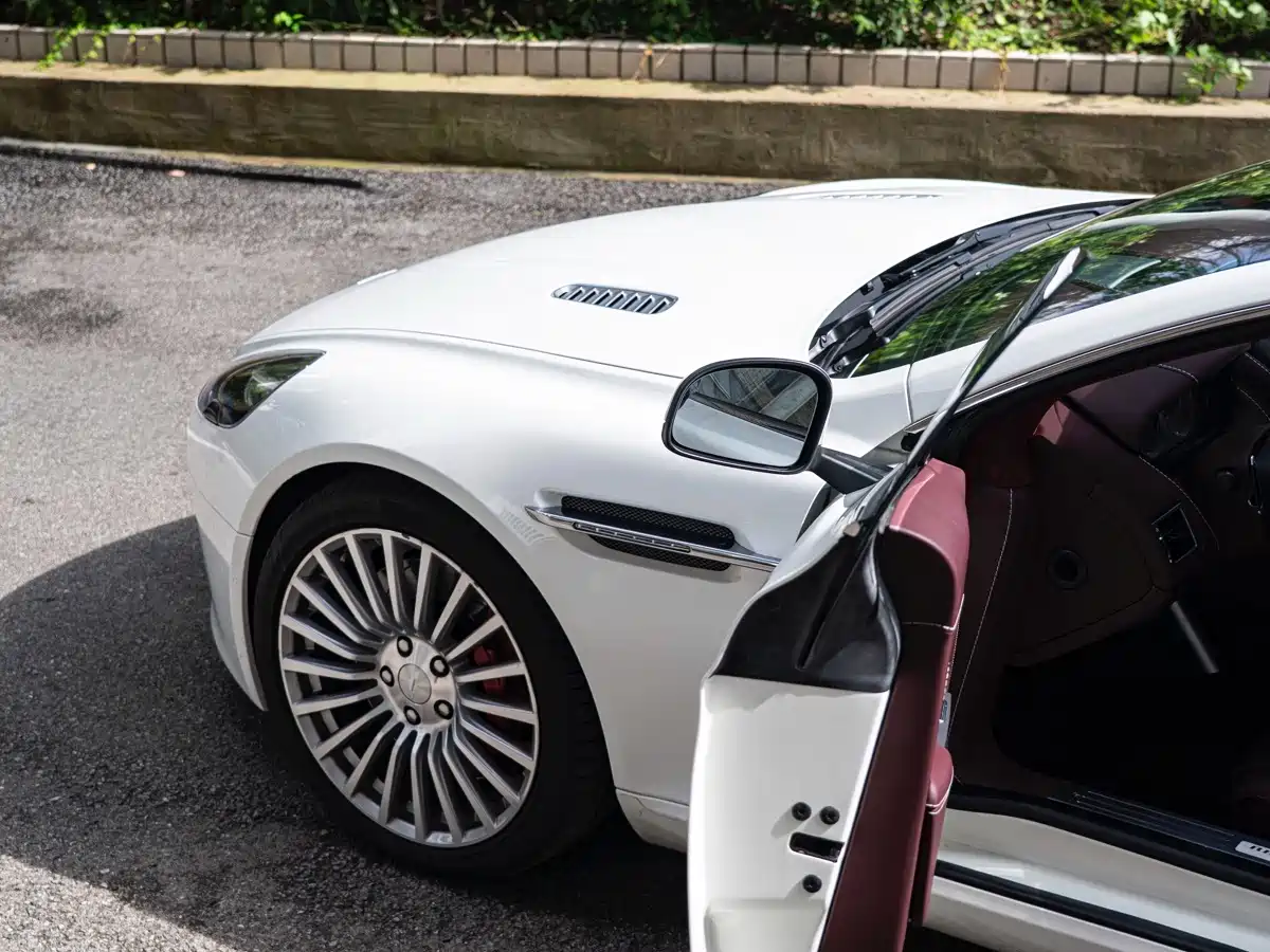 Aston Martin Rapide 2014 2013 6.0L S