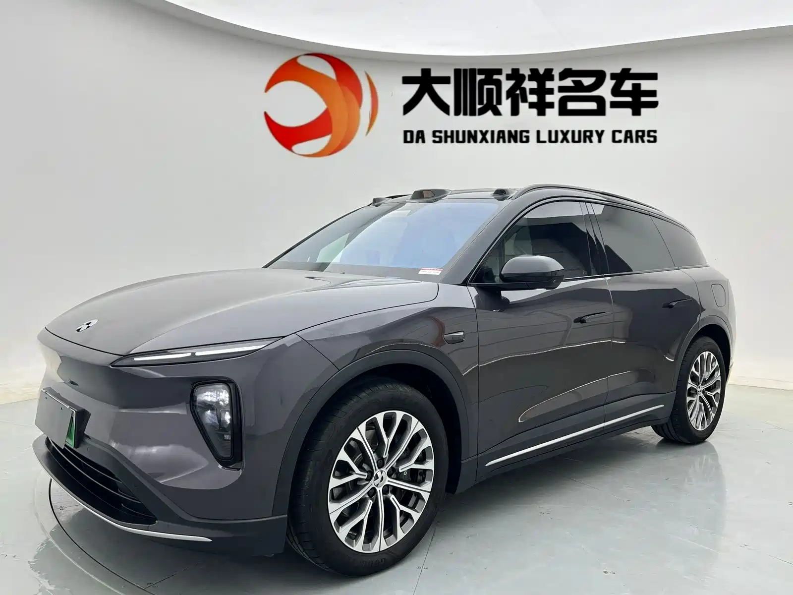 Фото 1 - NIO ES6