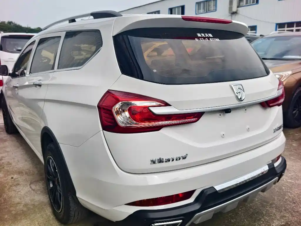 Baojun 310W 2018 2017 1.5L Manual Comfort China V