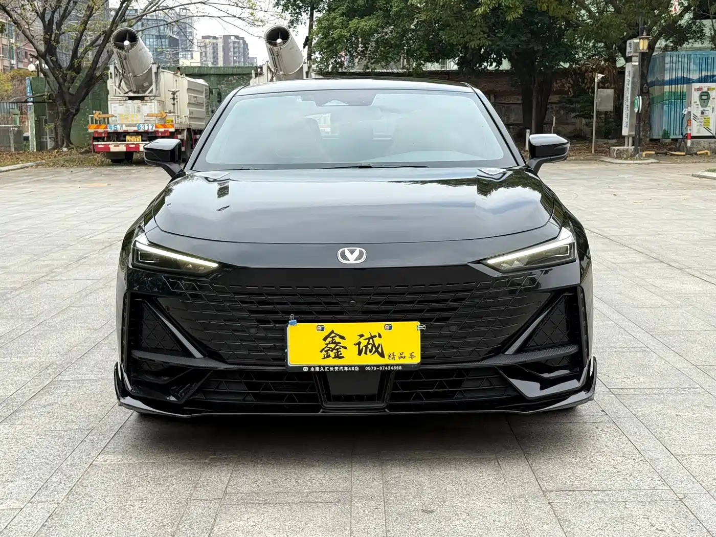 CHANGAN UNI V