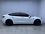 Фото 11 - Tesla Model 3