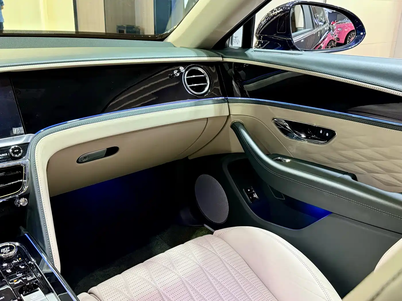 Bentley Flying Spur 2024 2021 4.0T V8 Standard Version