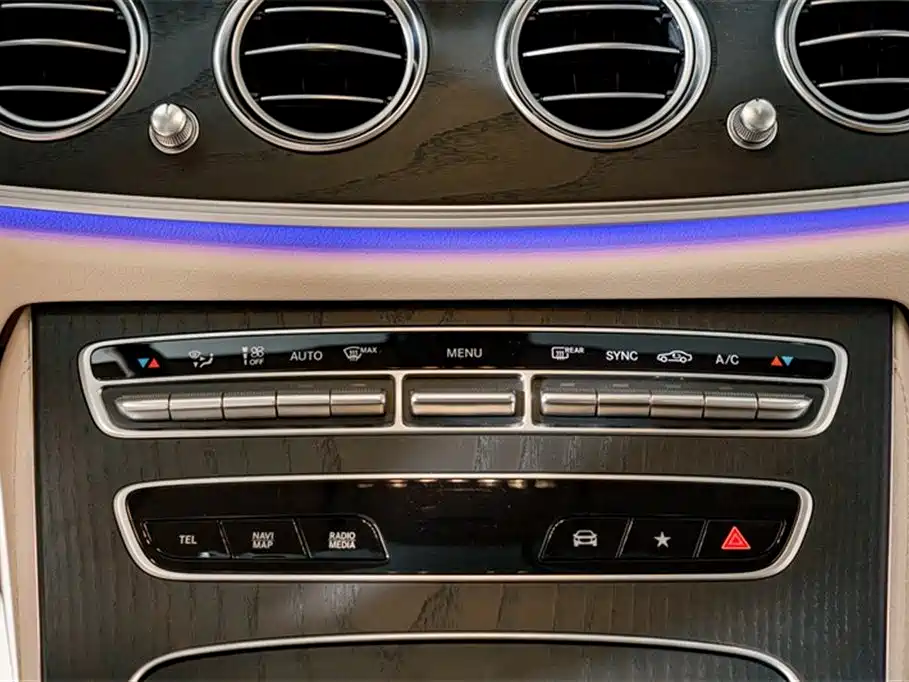 MERCEDES-BENZ E CLASS