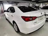 Фото 5 - Roewe 360