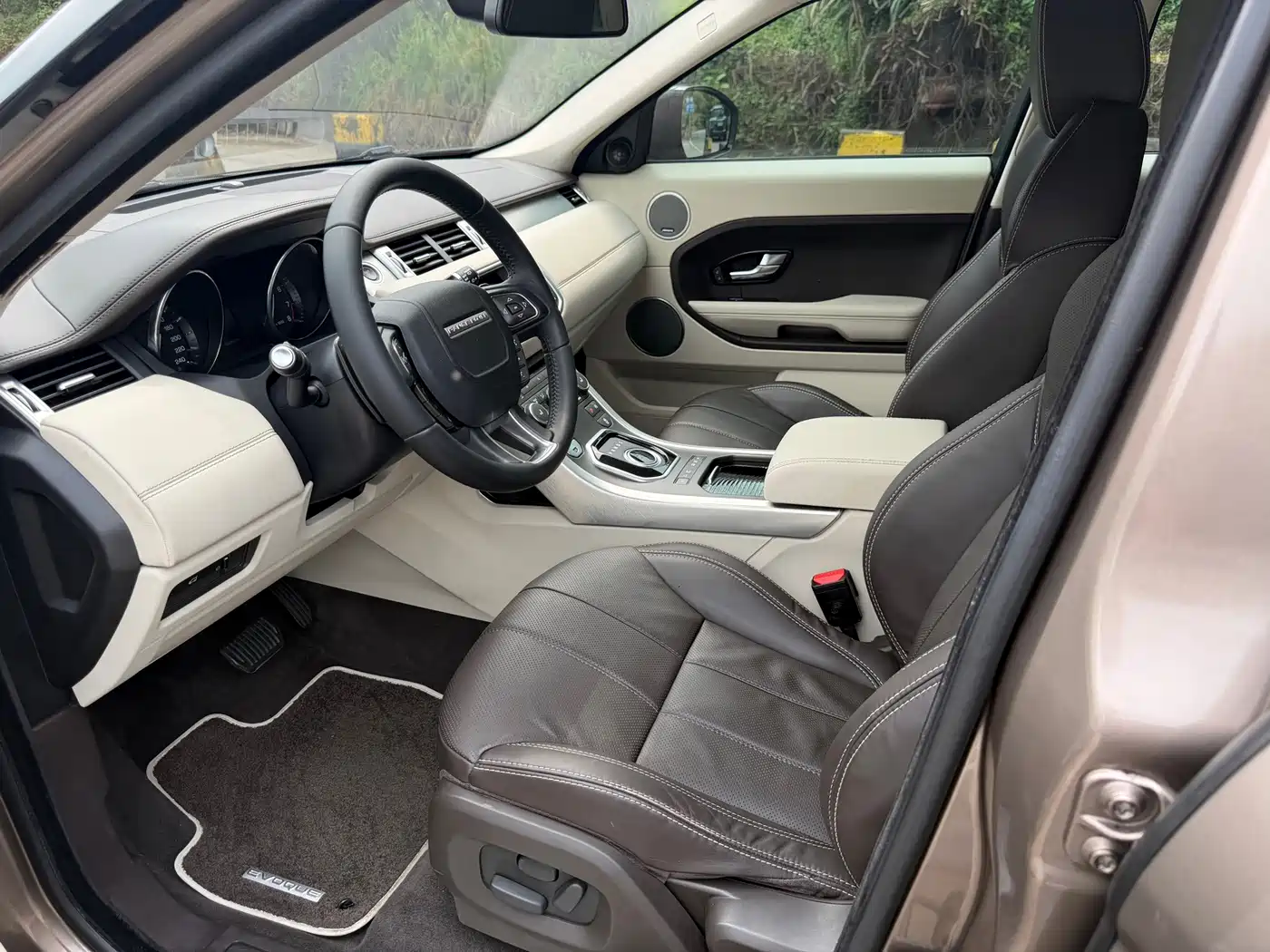 Land Rover Range Rover Evoque (Import) 2015 2015 2.0T Glorious Genesis Limited Edition
