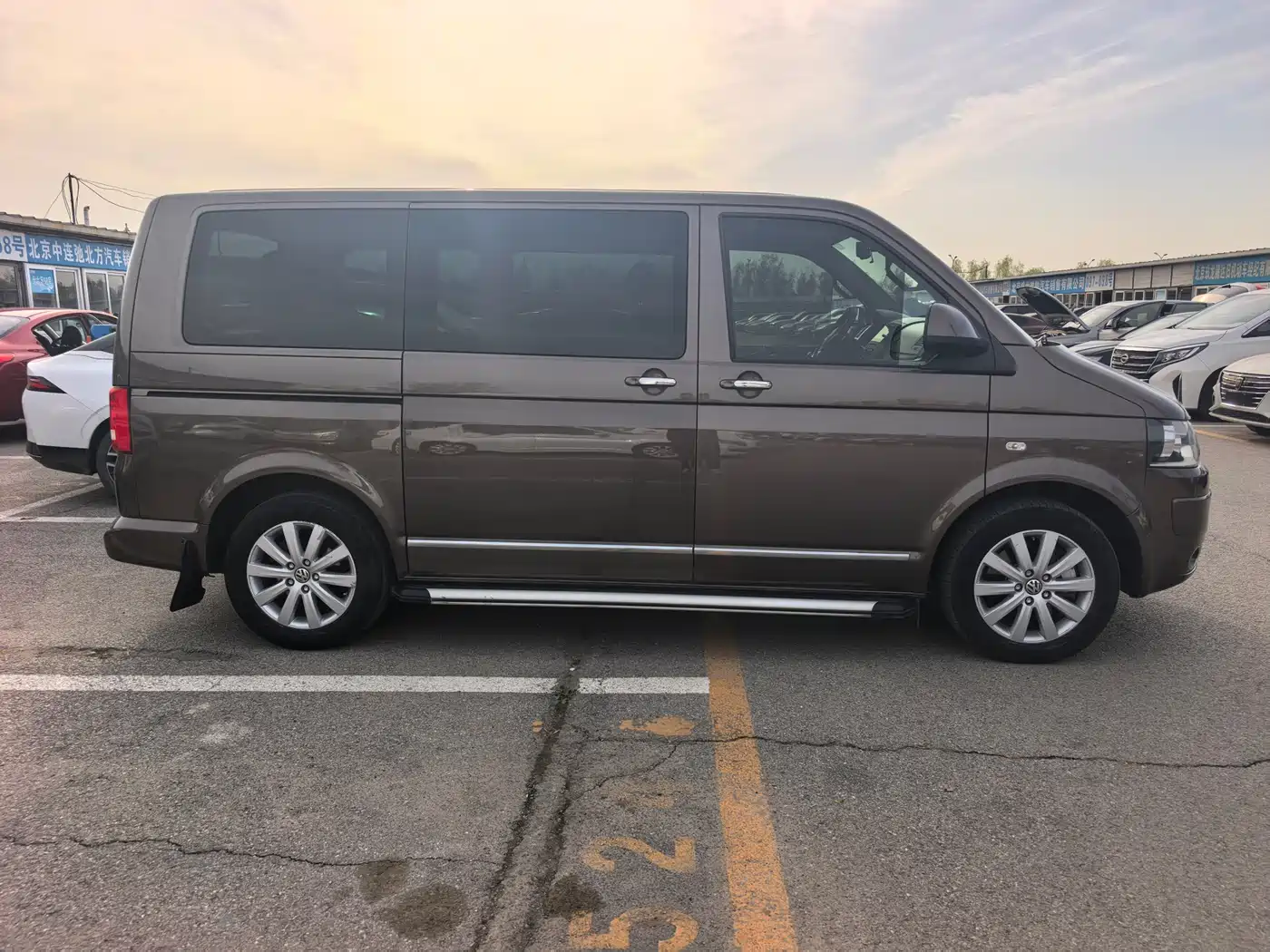 Volkswagen Multivan 2012 2.0TSI 2WD Luxury Edition фото 4