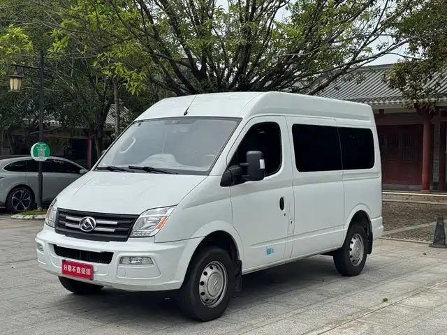 SAIC Maxus Xintu V80 2021 2.0T Manual Classic Aoyuntong Short Wheelbase Medium Roof 7/8/9 Seater