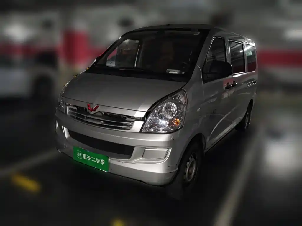 Wuling Motors Wuling Rongguang S 2022 2021 Model 1.2L Basic 7-Seater LSI