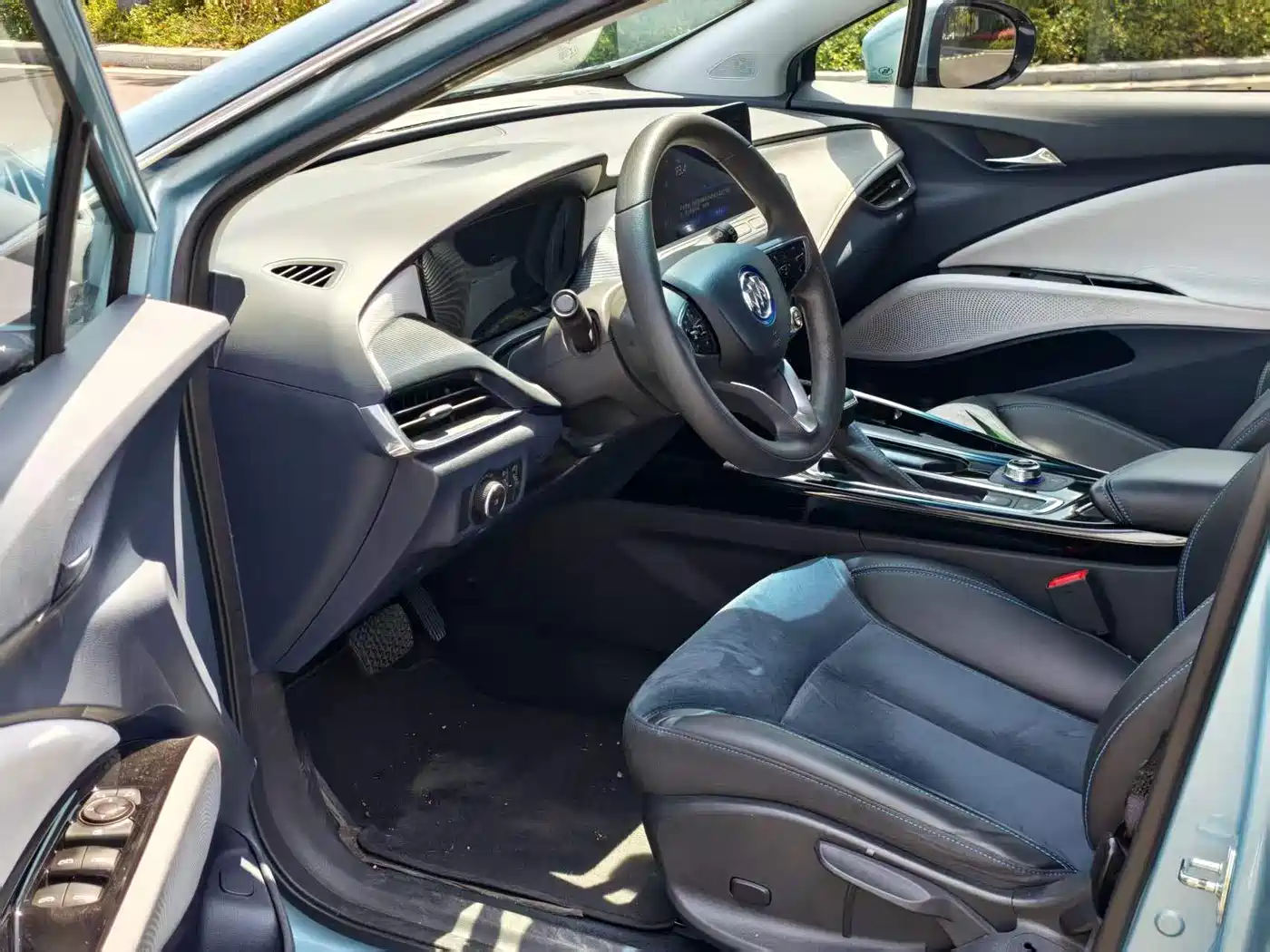 BUICK SLIGHTLY BLUE 6