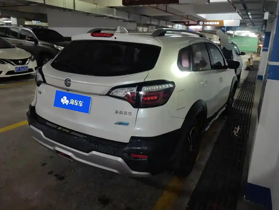 Venucia T70 2019 2019 2.0L CVT Smart Enjoy Edition China V