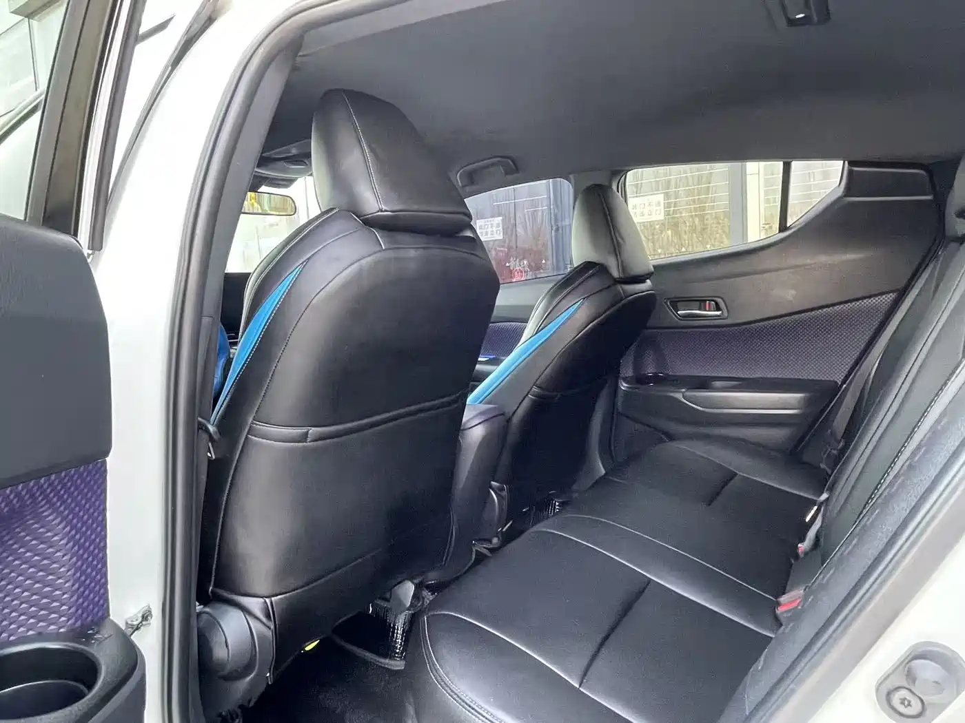 Toyota C-HR 2018 2.0L Cool Cross Luxury Edition China V фото 6