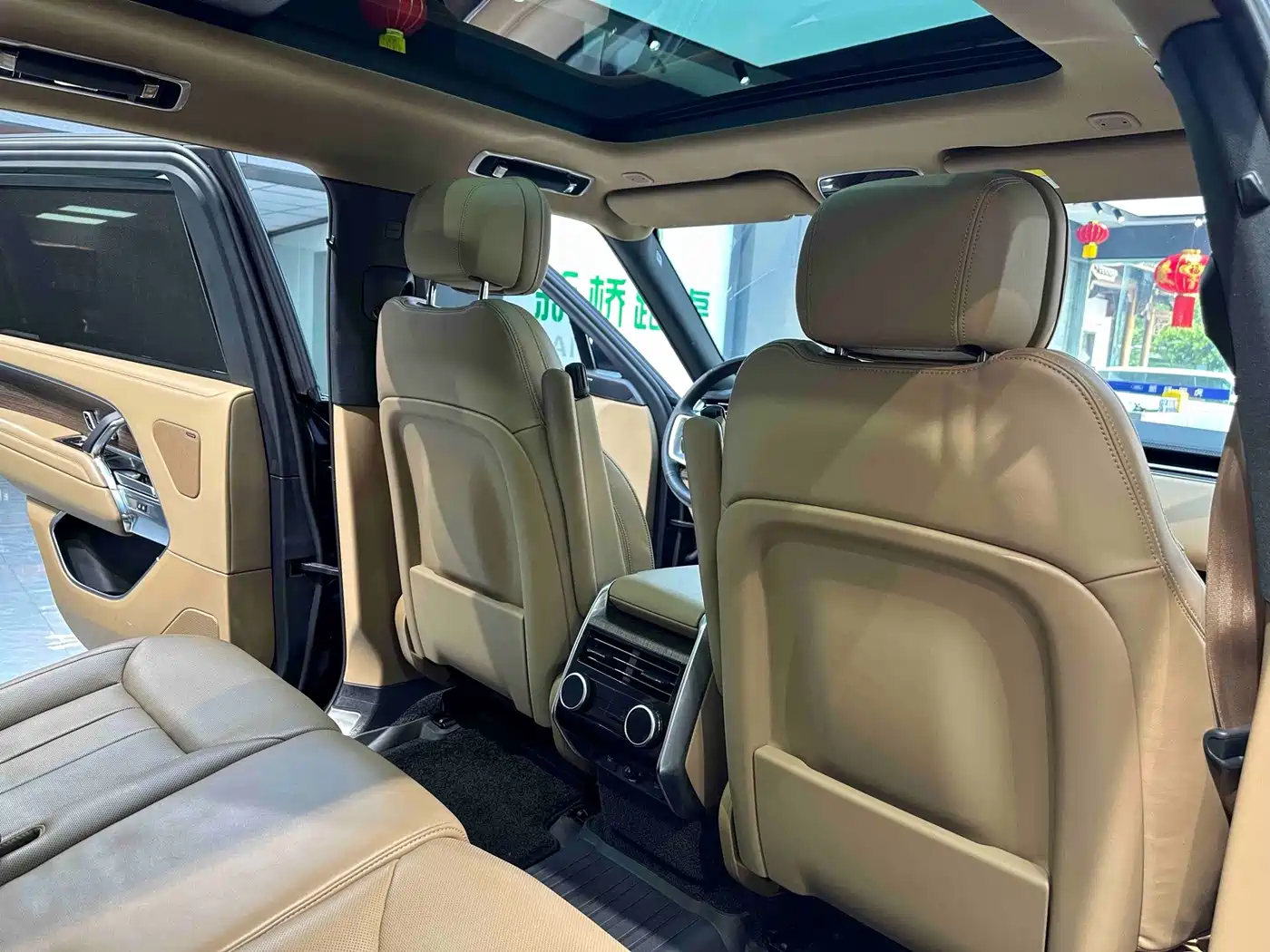 Land Rover Range Rover 2023 2023 3.0 L6 400PS Golden Age 7-Seater Long Wheelbase