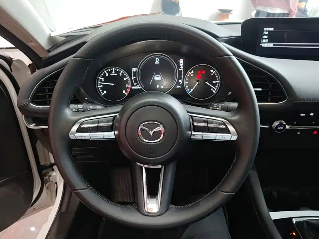 صورة 11 - Mazda Mazda 3