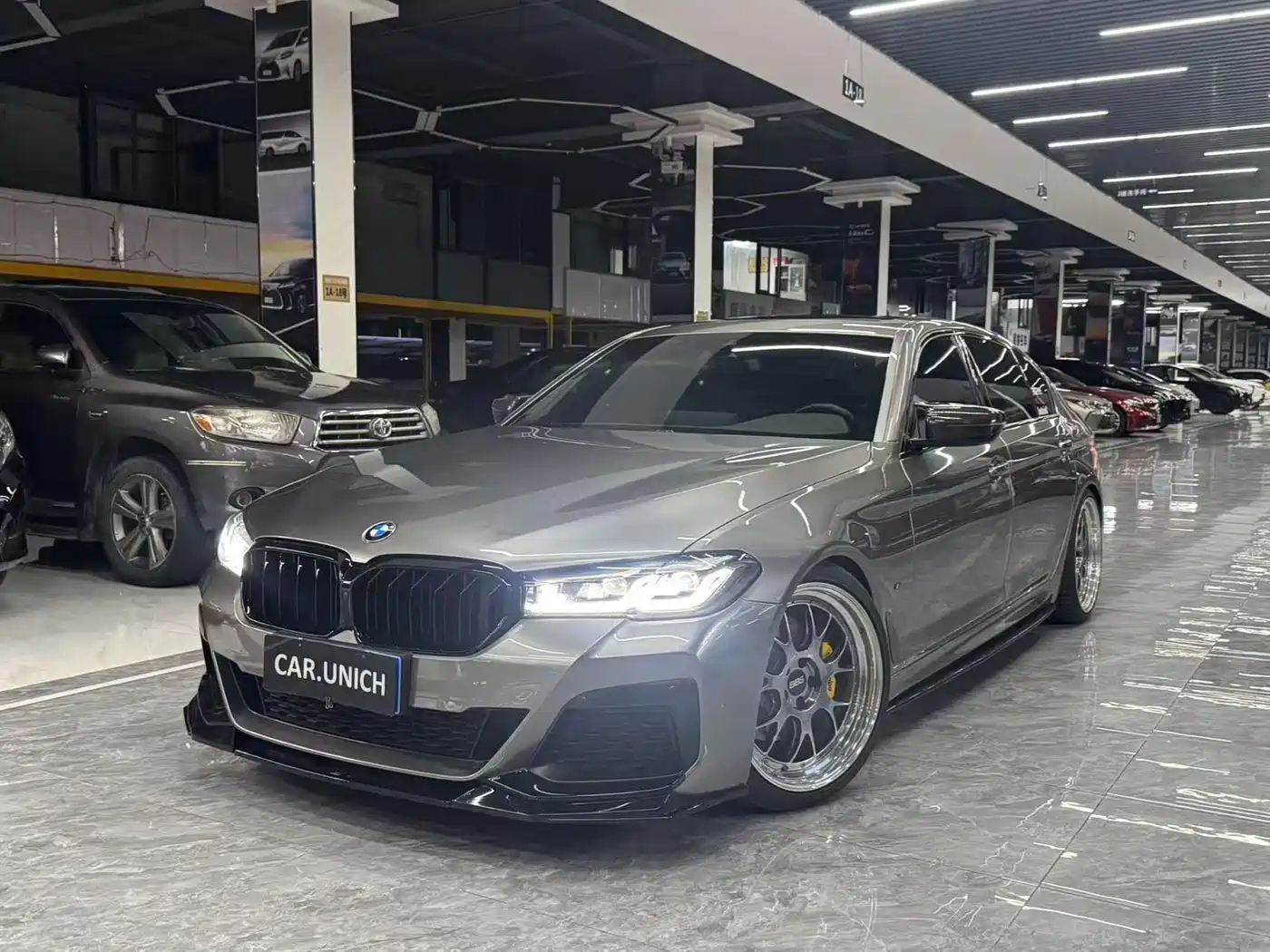 BMW 5 Series 2022 530Li Exclusive M Sport Package фото 6