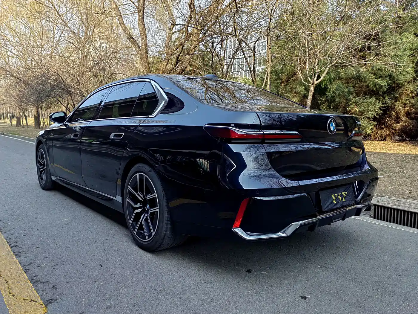 BMW 7 Series 2023 Model 735Li M Sport Package фото 4