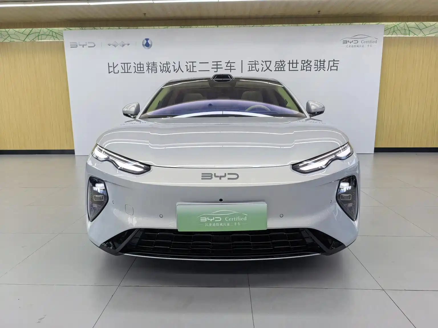 Photo 9 - BYD Seal 08