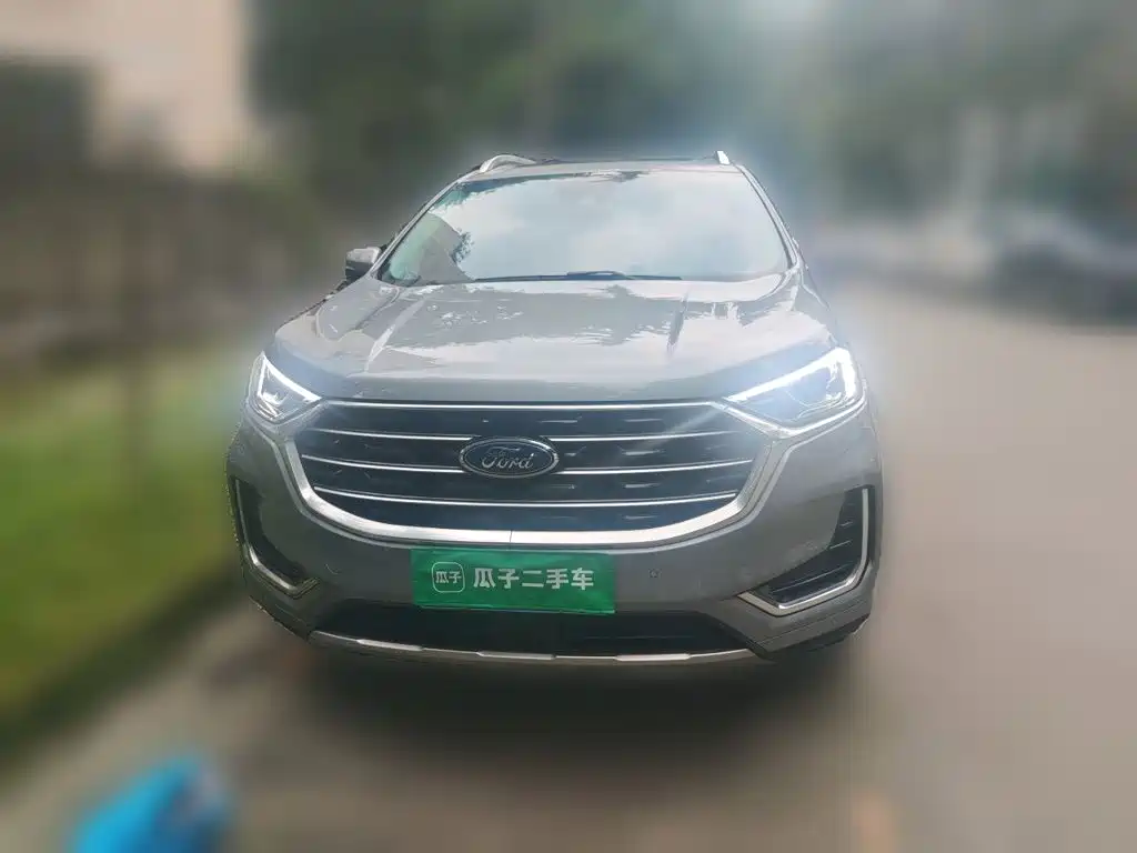 Фото 2 - Ford Edge