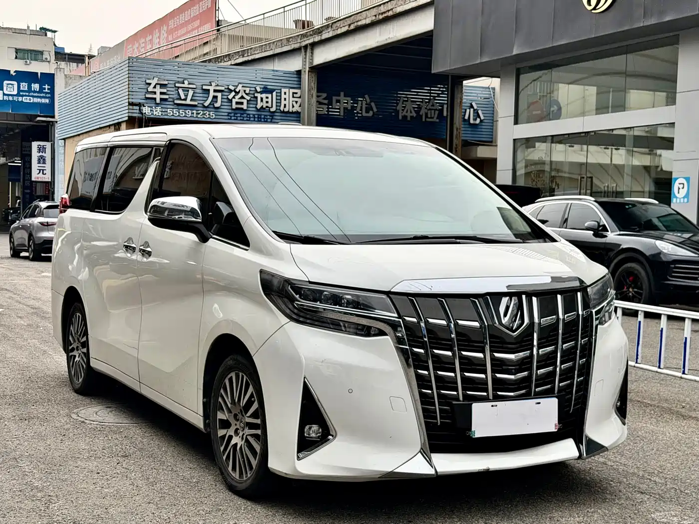 Toyota Alphard 2015 3.5L Premium Edition фото 3