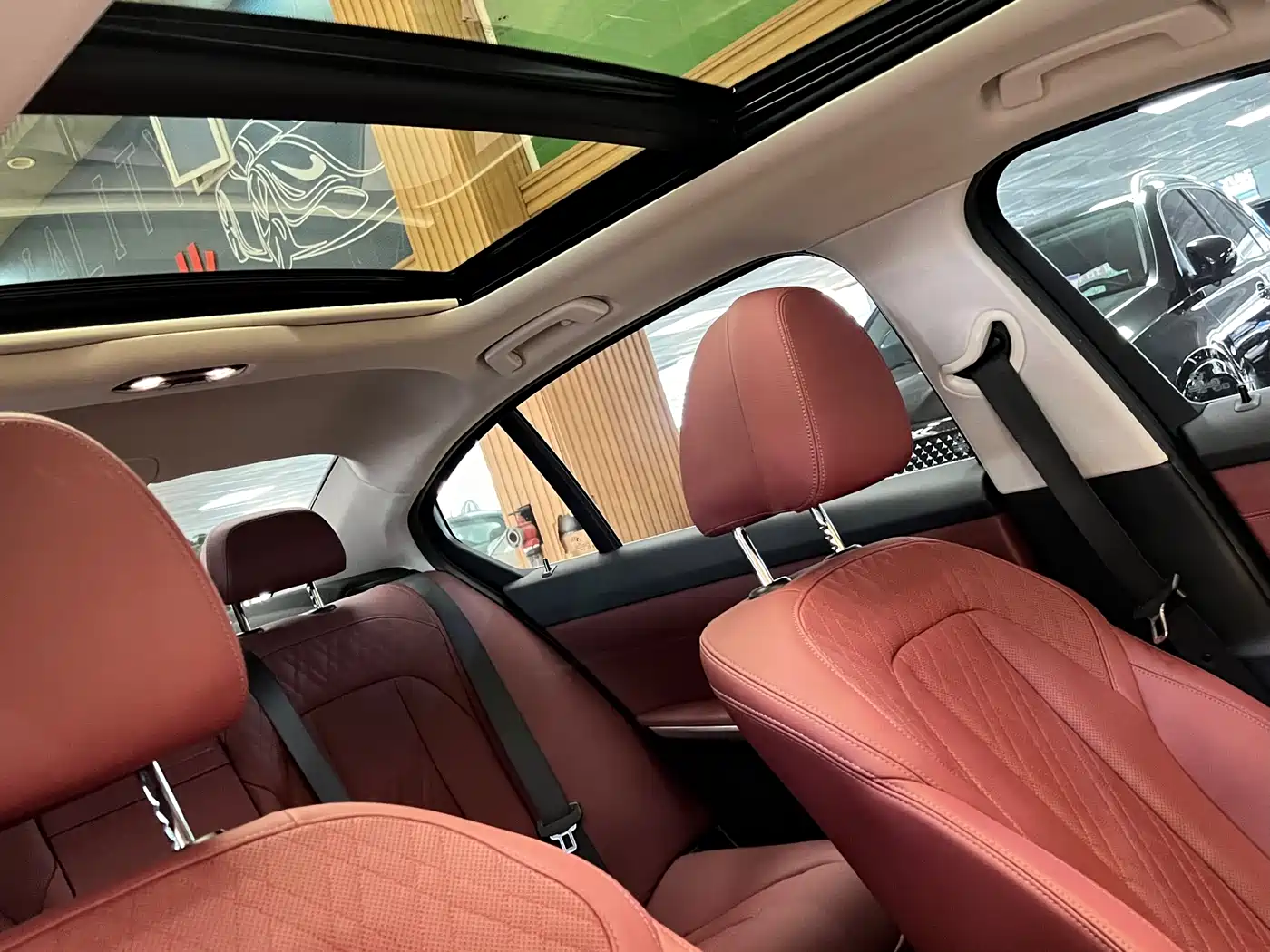 BMW 3 Series 2024 320Li M Sport Package фото 16