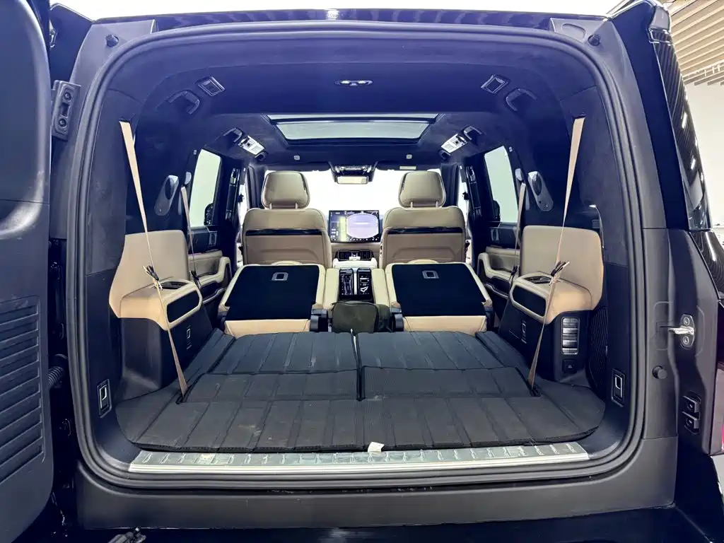 Fang Cheng Bao Leopard 8 2025 2025 Zhiyong Flagship 6-Seater