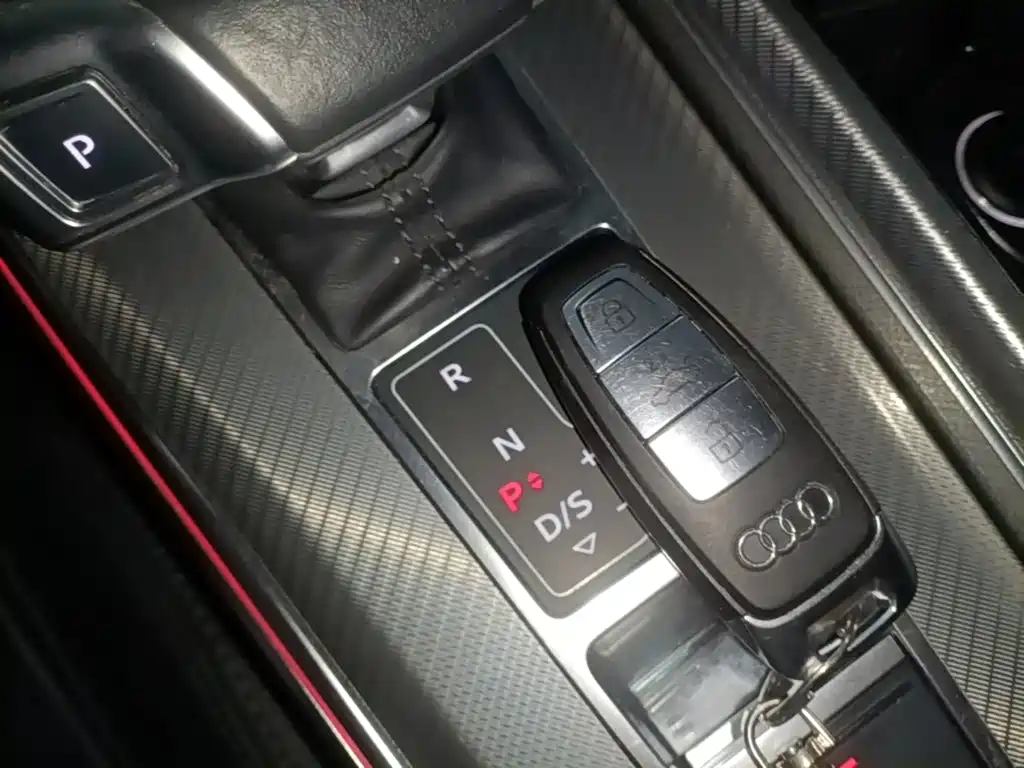 Photo 9 - Audi A6L