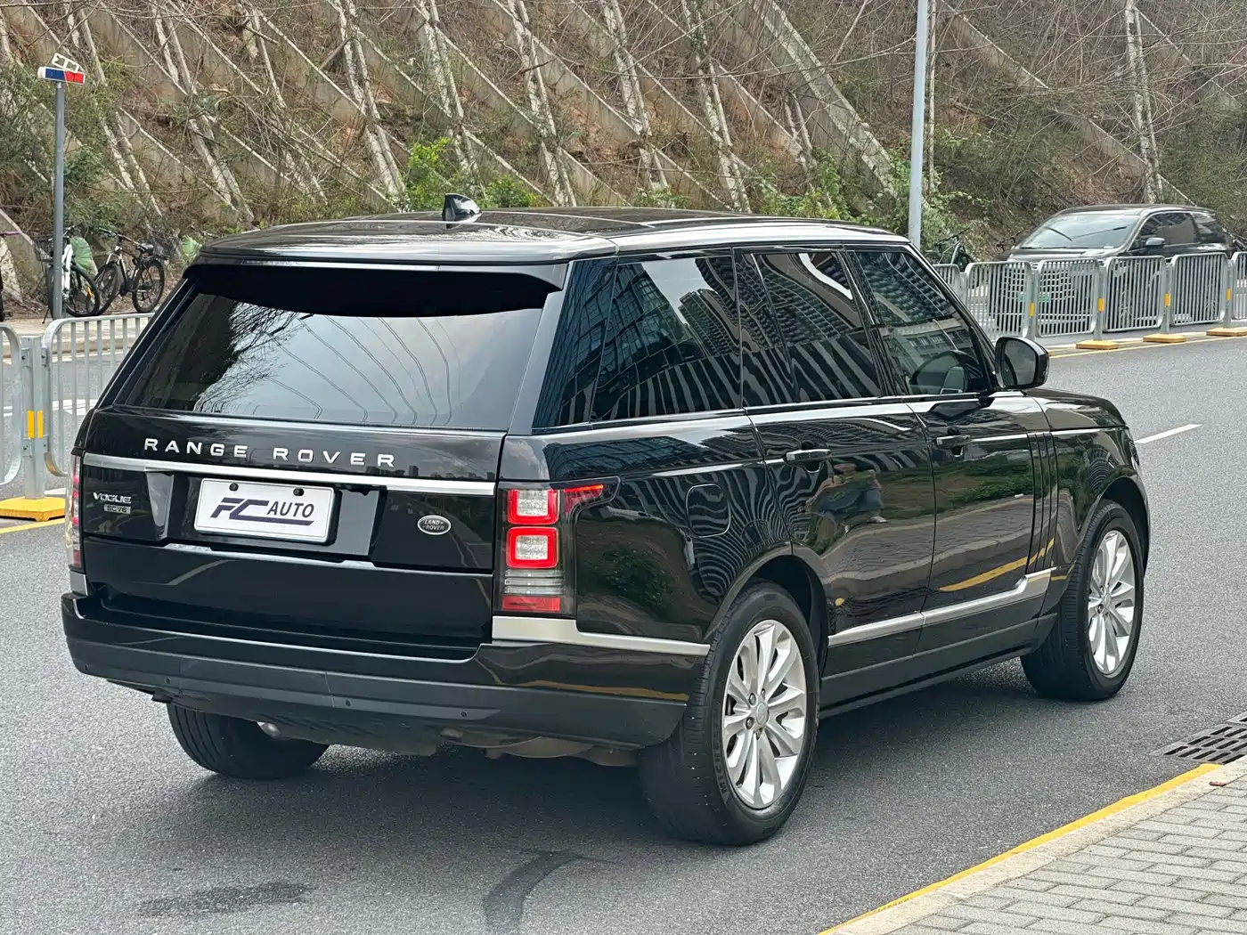 Land Rover Range Rover 2017 3.0 SC V6 Vogue фото 5