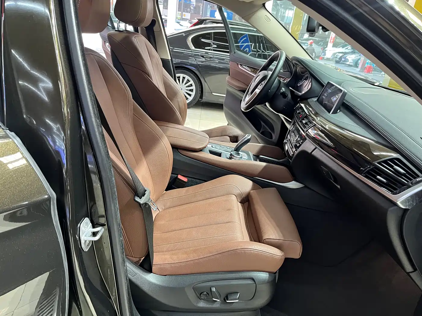BMW X6 2017 xDrive28i фото 20