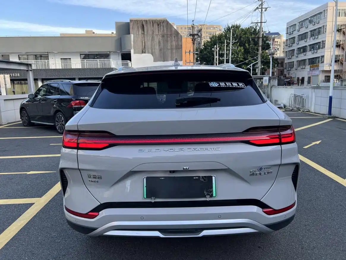 BYD Song PLUS PHEV 2024 Glory Edition DM-i 71km Luxury фото 6