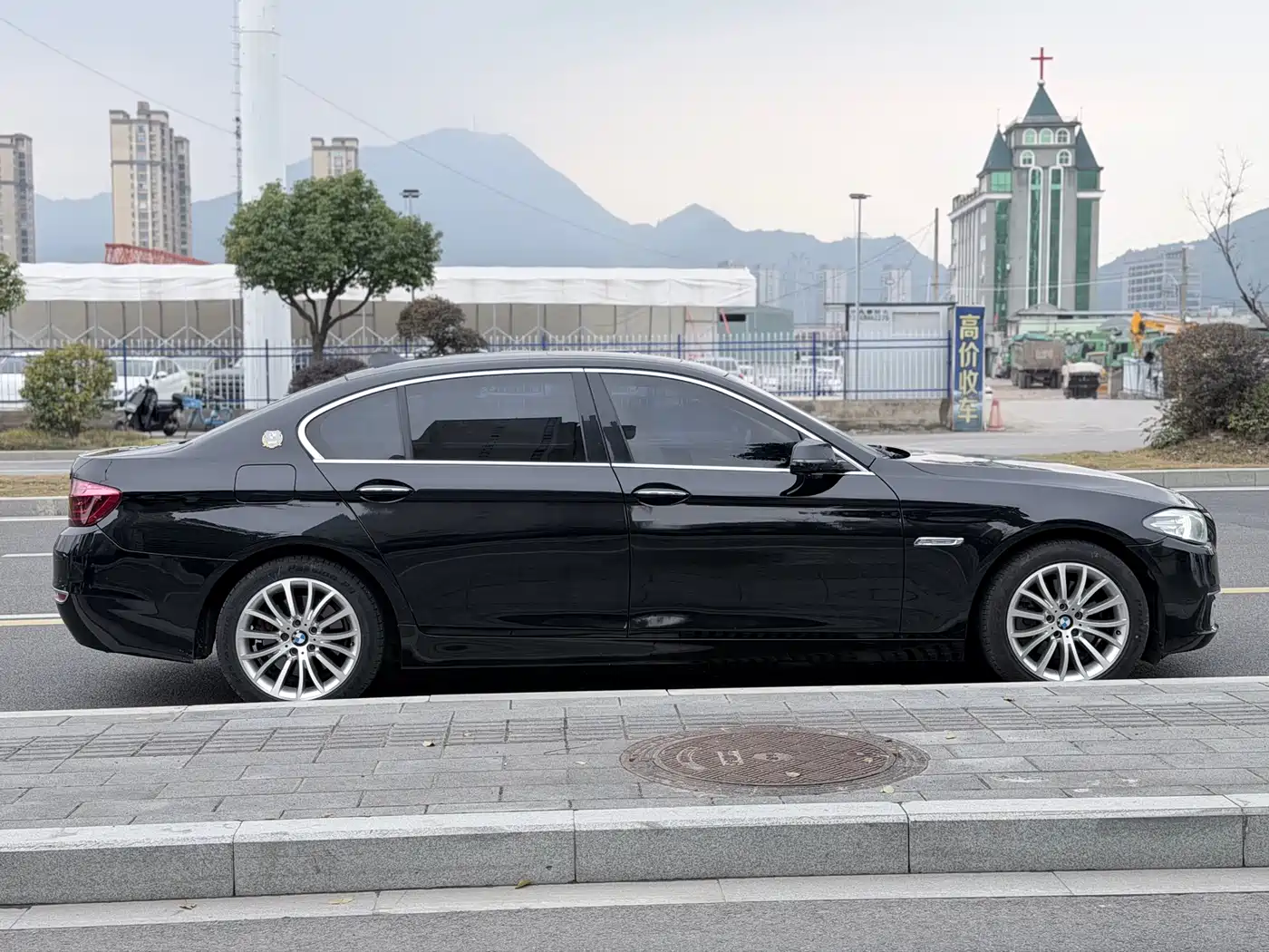 BMW 5 Series 2017 525Li Luxury Design Package фото 17