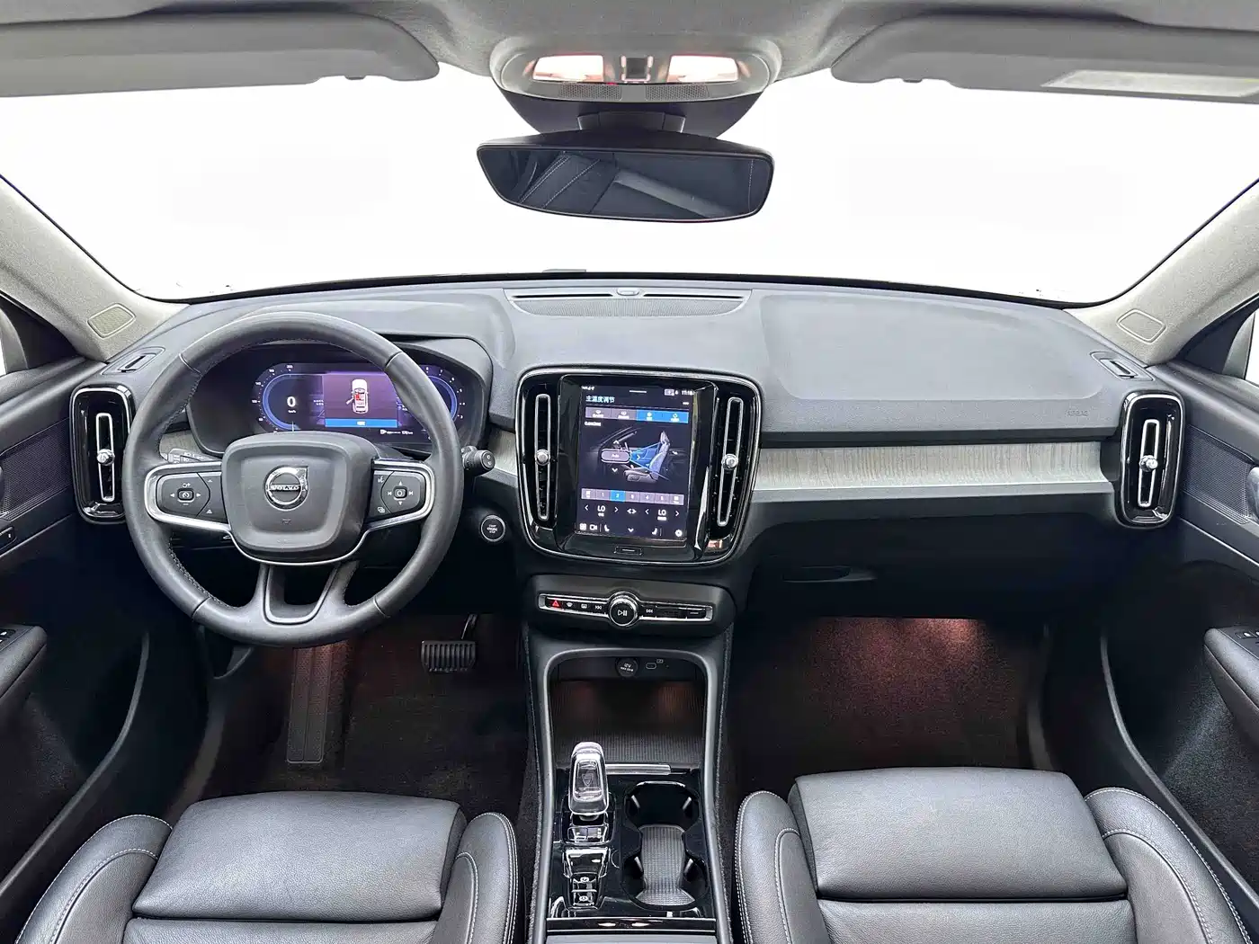 Volvo XC40 2024 2024 B4 AWD Smart Elite Luxury Edition