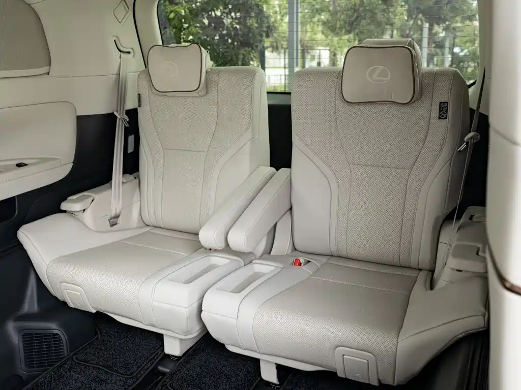 Lexus LM 2026 2025 Model 500h Six-Seater Prestige Edition
