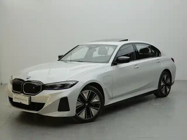 BMW i3 eDrive 40 L, Чёрный спортпакет