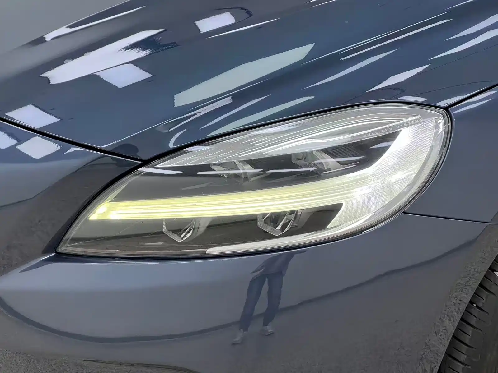 Photo 10 - Volvo V40