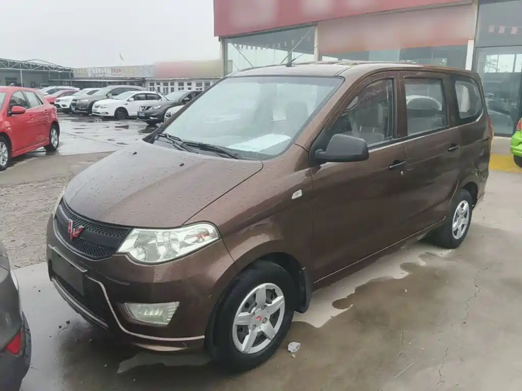Wuling Motors Wuling Hongguang 2015 — пригон из Китая