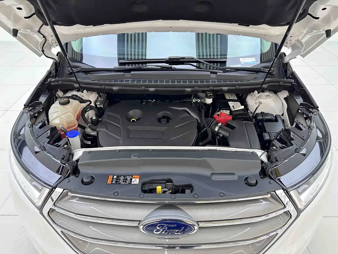 Фото 10 - Ford Edge