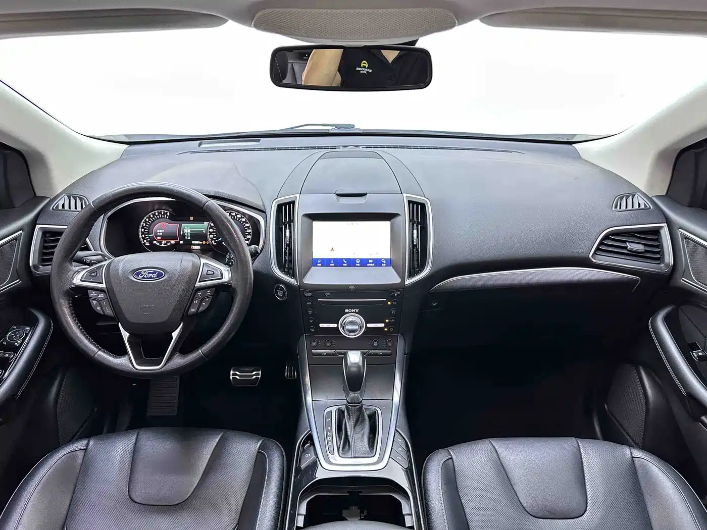Фото 7 - Ford Edge