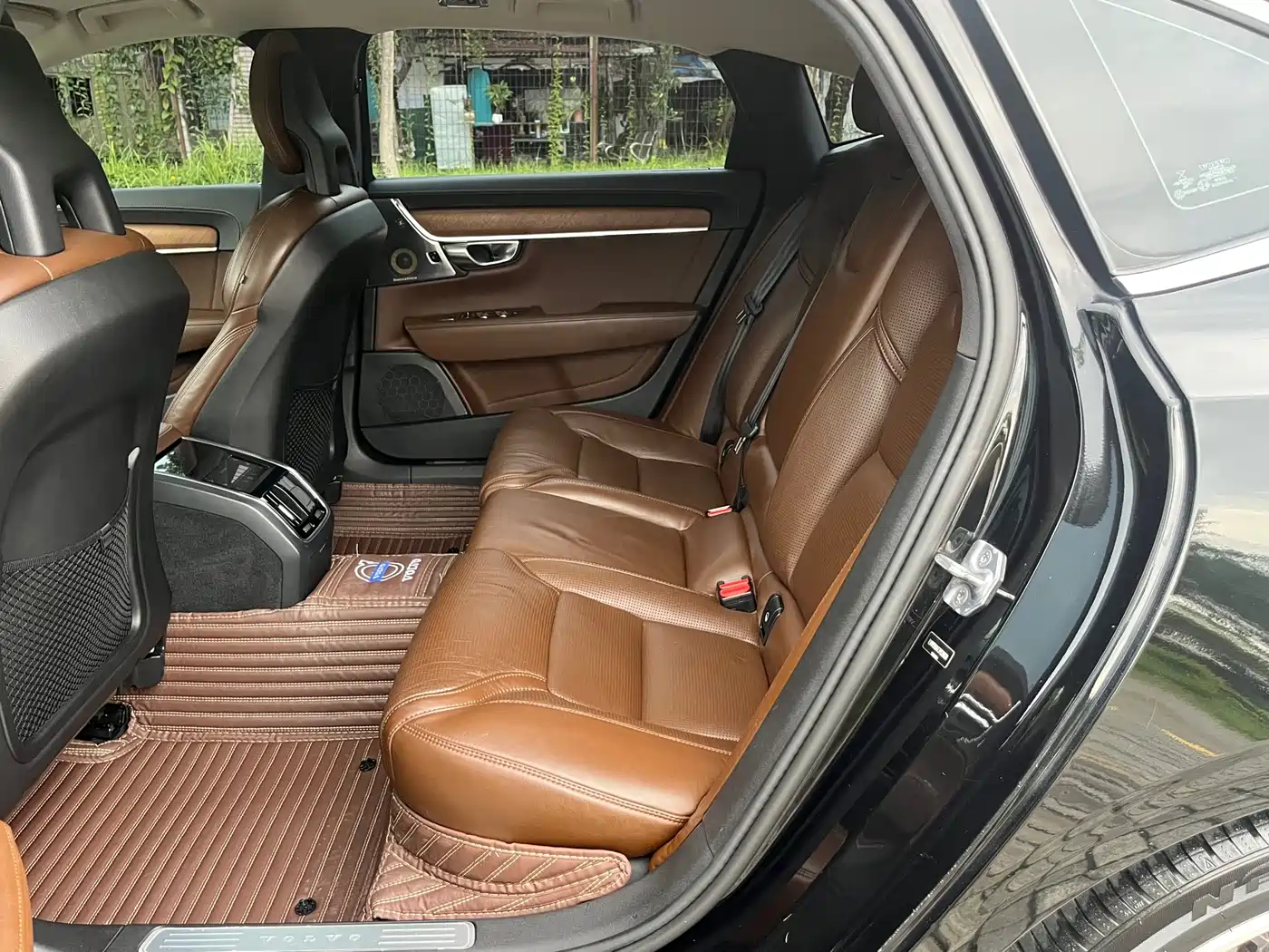 Фото 8 - Volvo S90