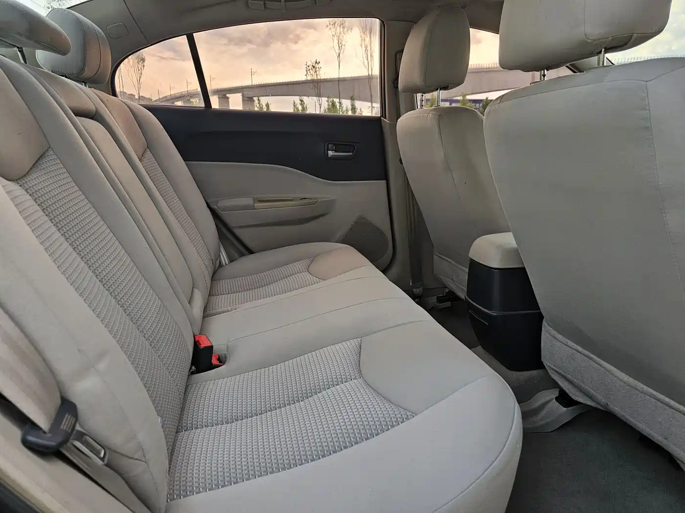 Besturn B50 2011 2011 Model 1.6L Auto Luxury
