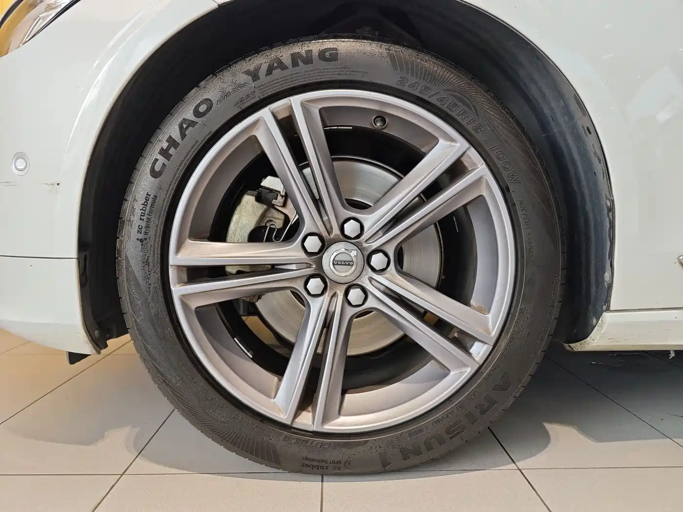 Фото 6 - Volvo S90