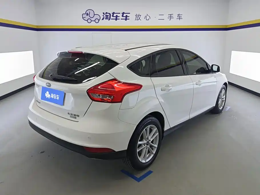 Photo 3 - Ford Focus